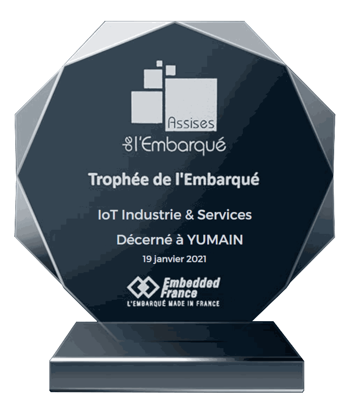 Trophée détourée de l'embarqué IOT industrie & services décerné a Yumain